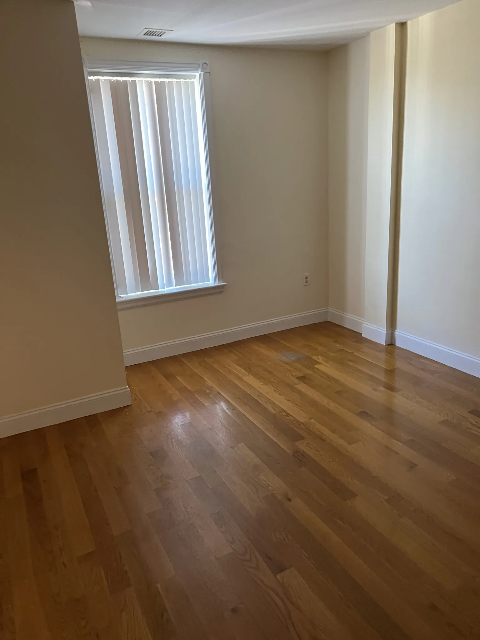 1 bed, 1 bath apartment for rent at 90 Westland Ave Unit 402, Fenway — photo 2 of 7