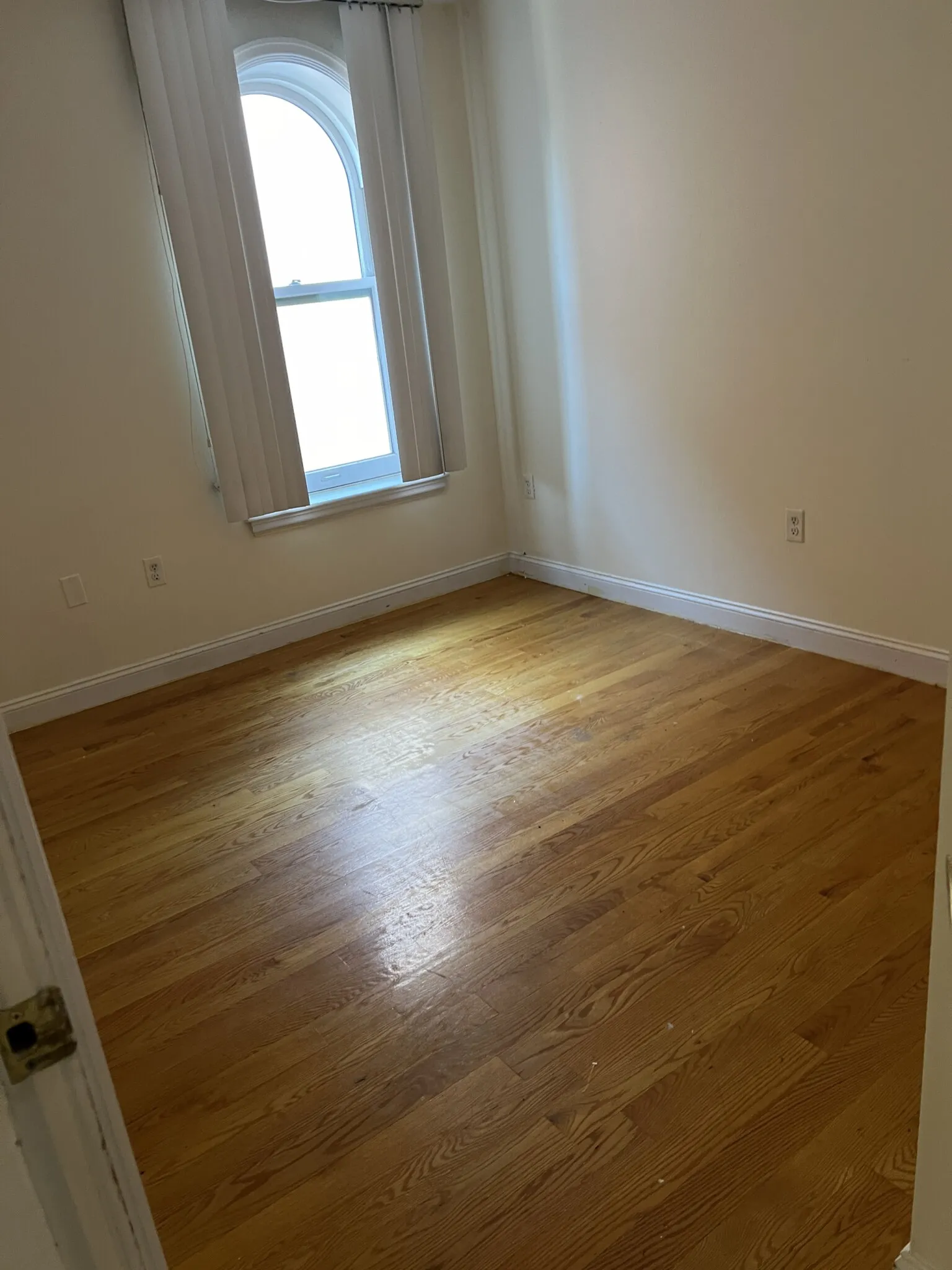 2 bed, 1 bath apartment for rent at 90 Westland Ave Unit 403, Fenway — photo 7 of 9