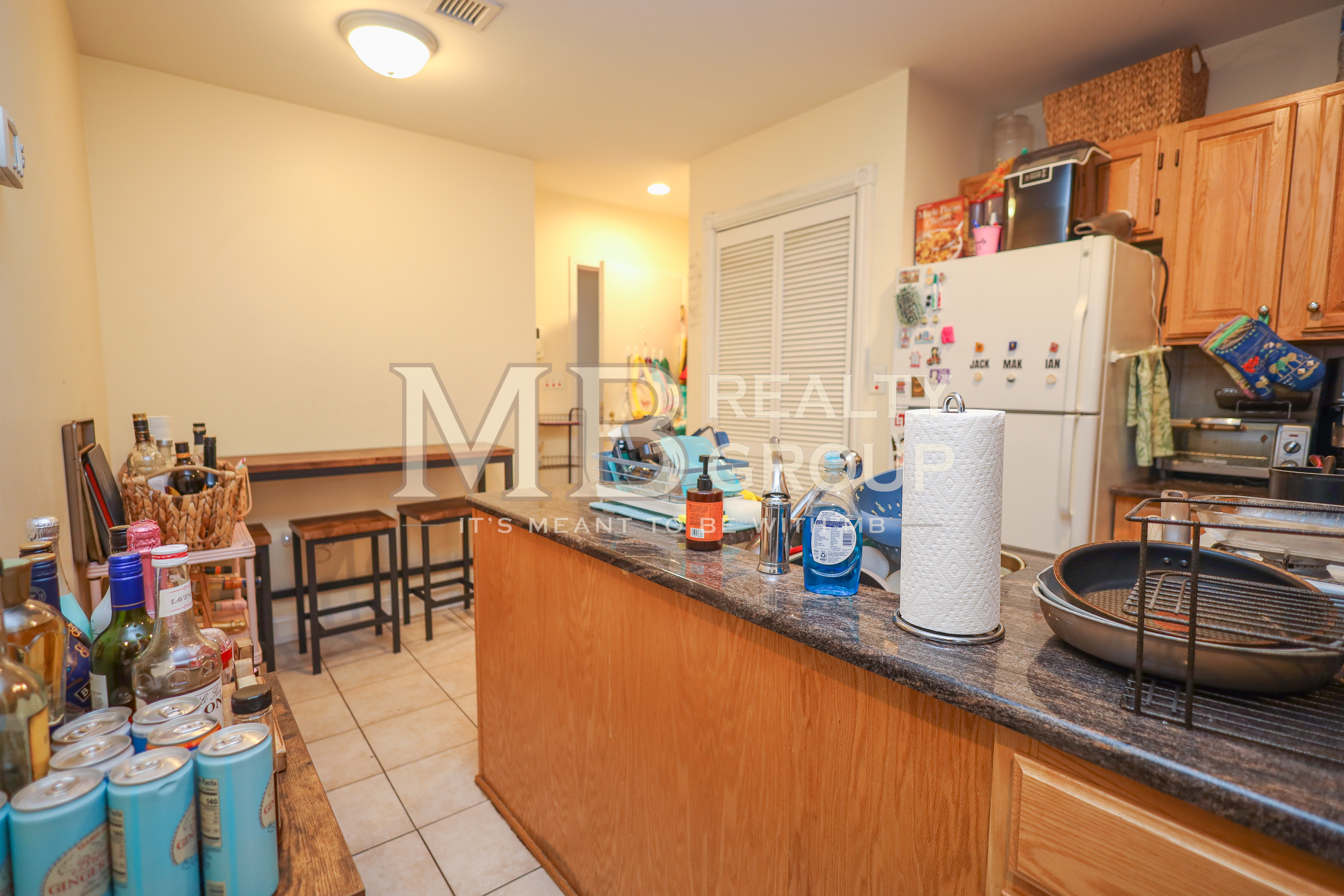 2 split bed, 1 bath apartment for rent at 90 Westland Ave Unit 404, Fenway — photo 4 of 11