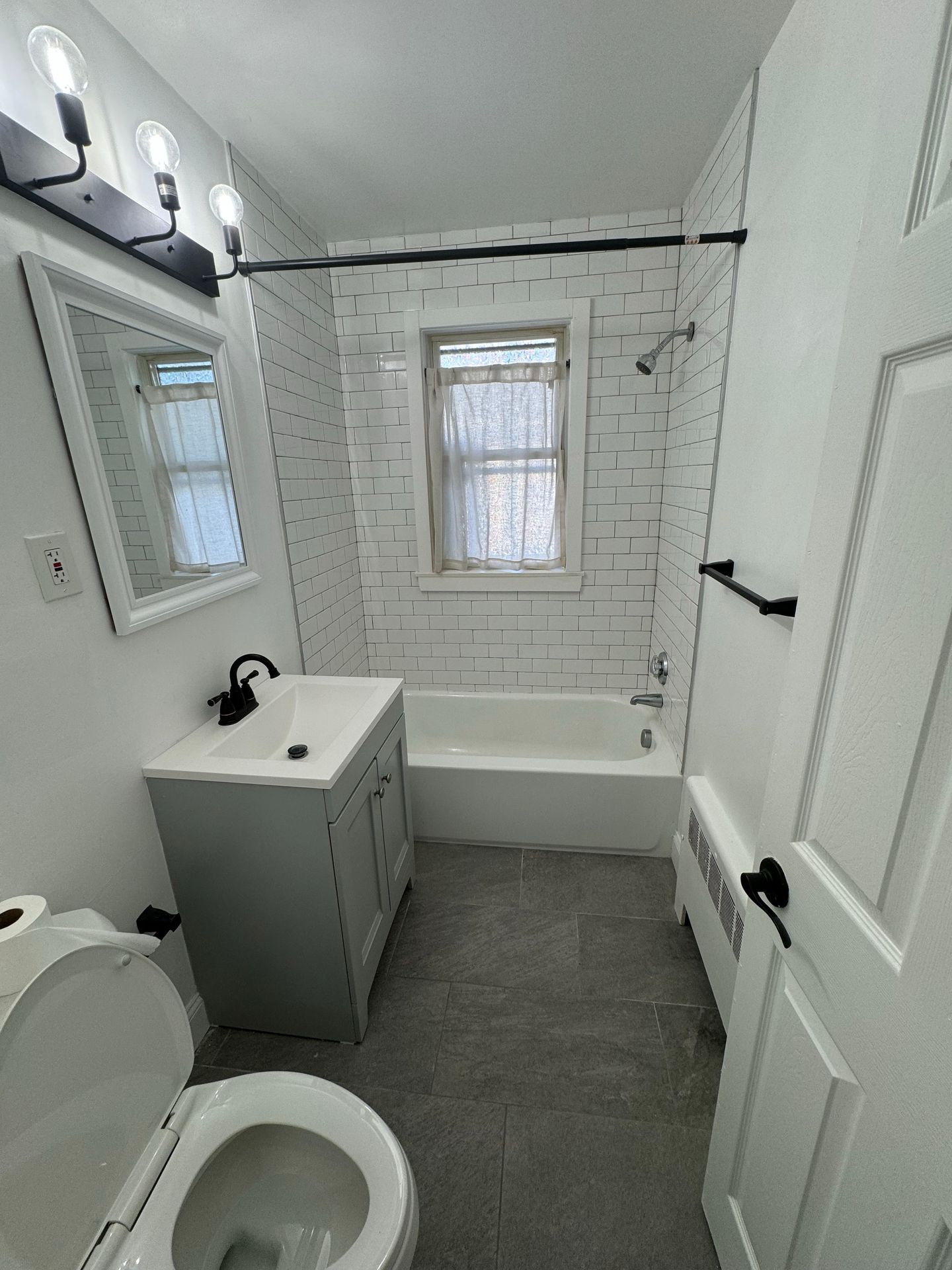 1 bed, 1 bath apartment for rent at 90 Winthrop Shore Dr Unit 10, Winthrop — photo 8 of 19