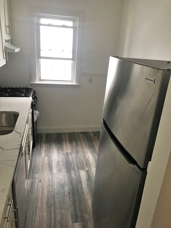 2 bed, 1 bath apartment for rent at 90 Winthrop Shore Dr Unit 2, Winthrop — photo 10 of 12