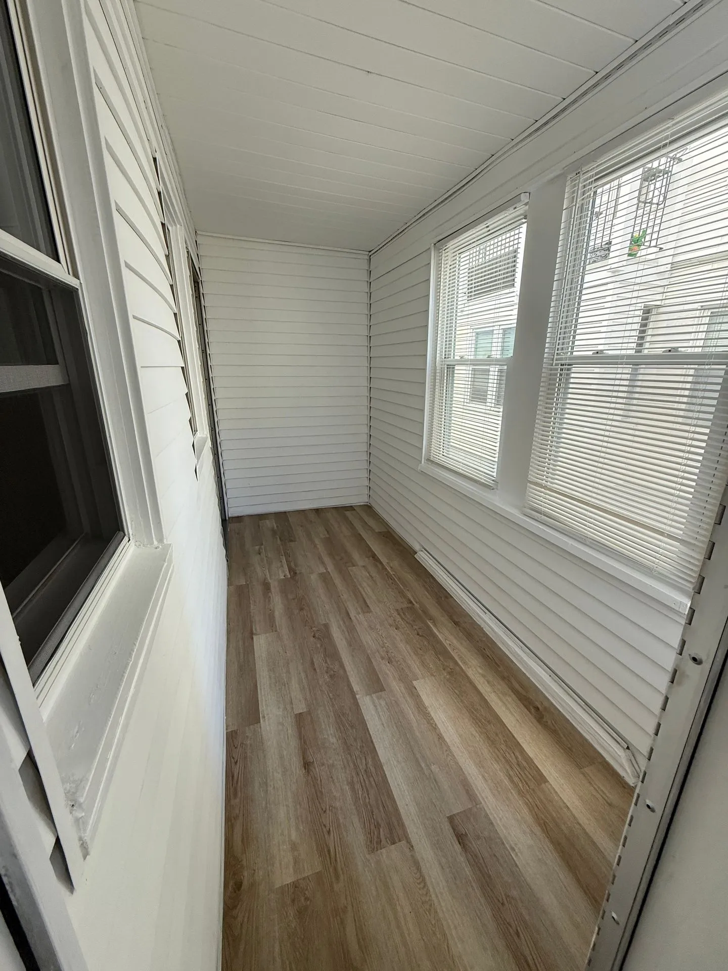 Studio bed, 1 bath apartment for rent at 90 Winthrop Shore Dr Unit 2, Winthrop — photo 8 of 19