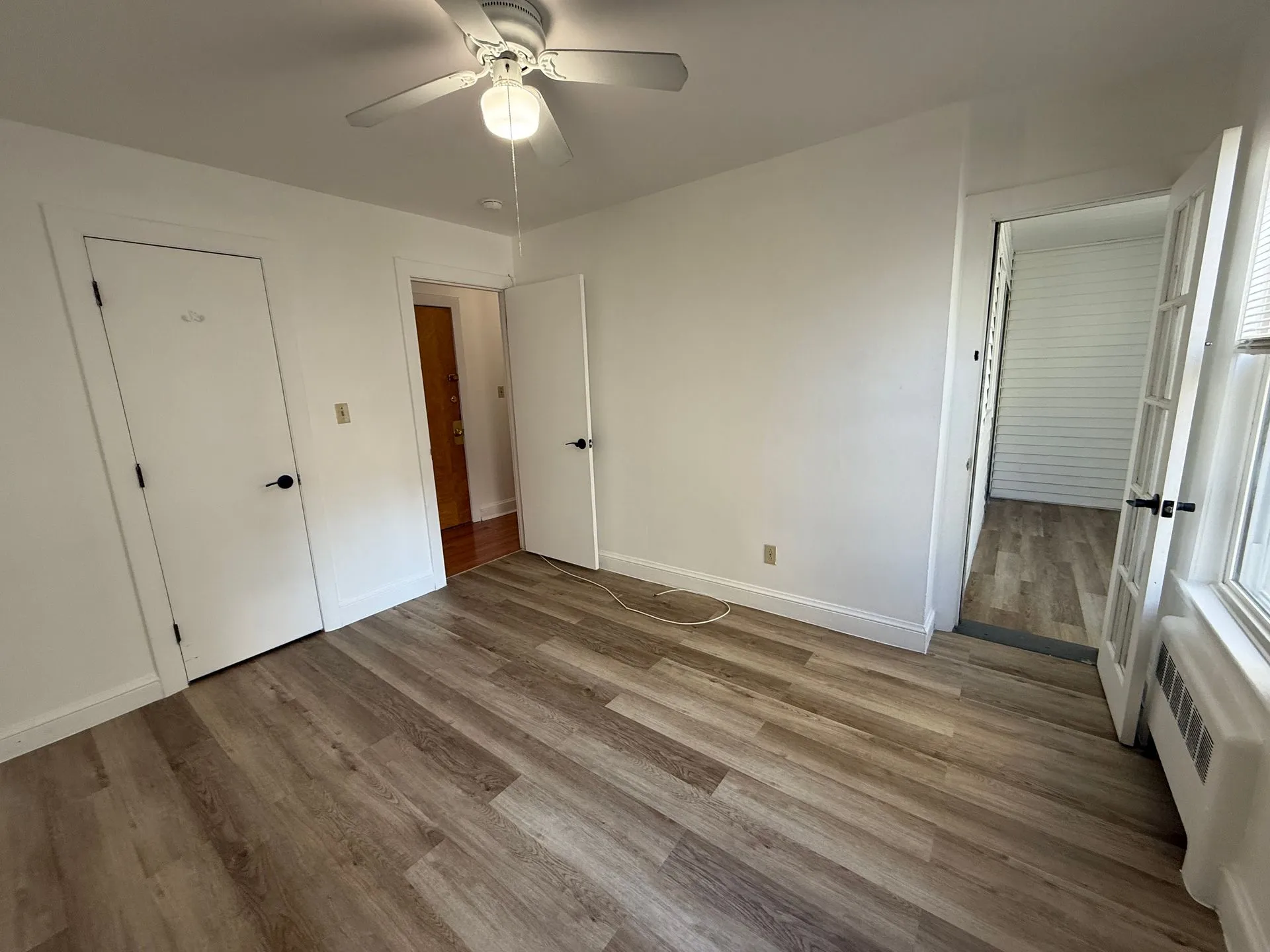 Studio bed, 1 bath apartment for rent at 90 Winthrop Shore Dr Unit 2, Winthrop — photo 6 of 19