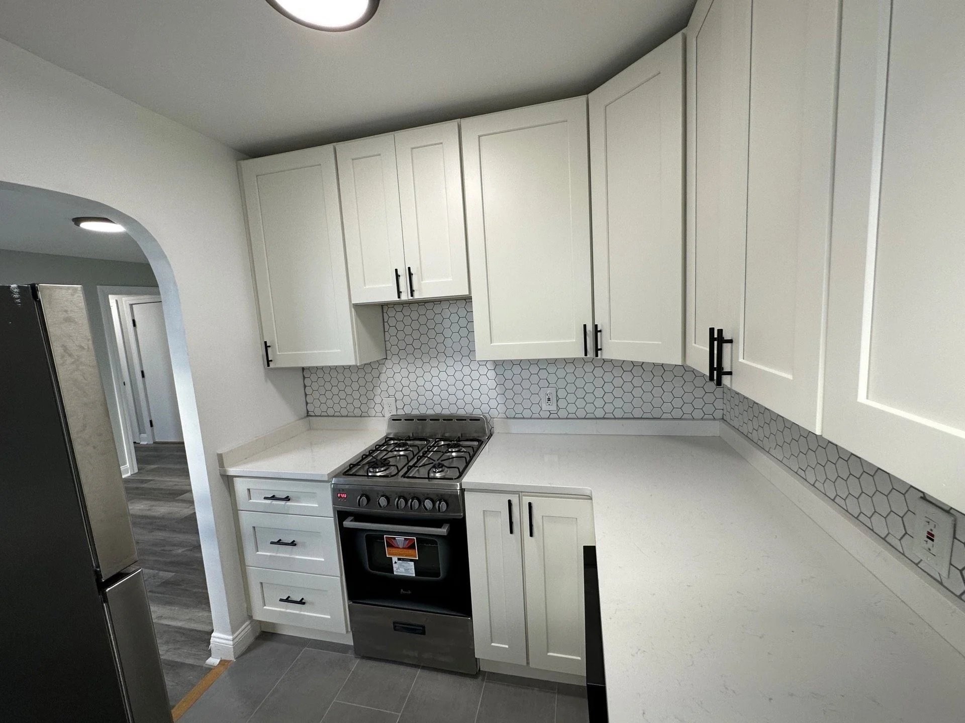 2 bed, 1 bath apartment for rent at 90 Winthrop Shore Dr Unit 6, Winthrop — photo 3 of 12