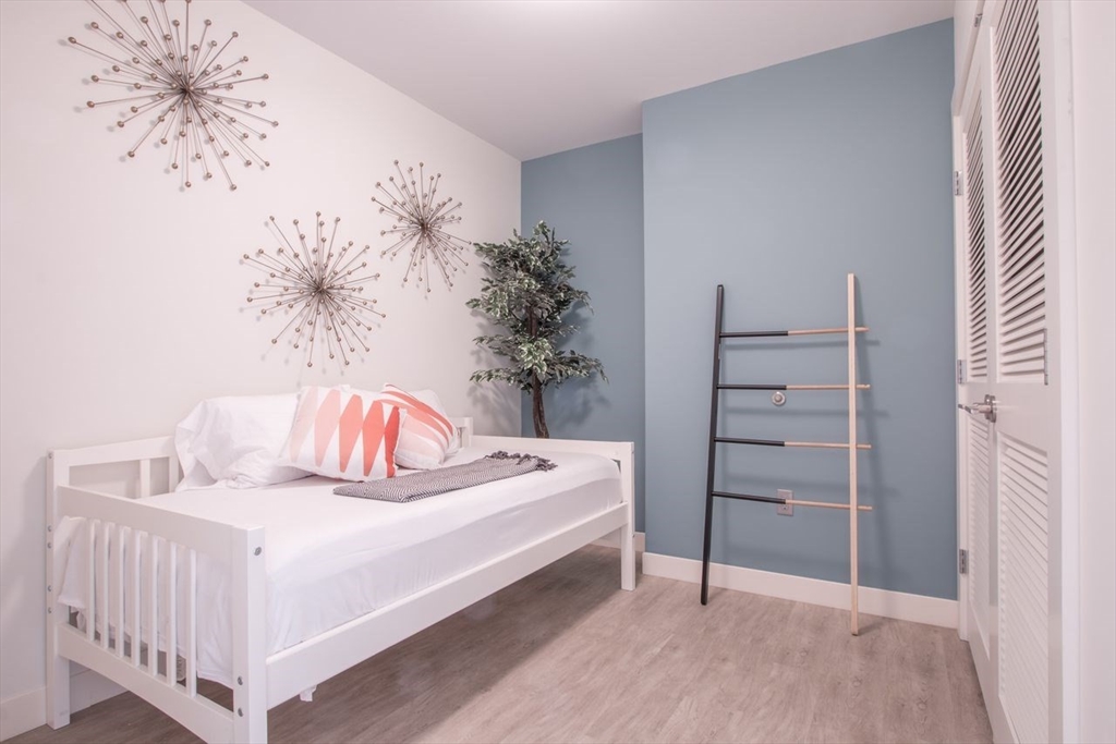 1 bed, 1 bath apartment for rent at 900 Beacon St Unit 204, Fenway — photo 13 of 16