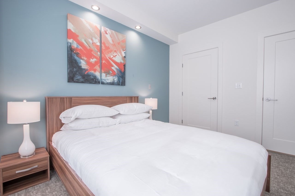 1 bed, 1 bath apartment for rent at 900 Beacon St Unit 204, Fenway — photo 10 of 16