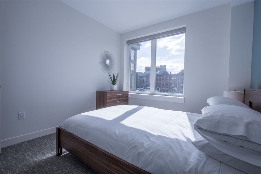 1 bed, 1 bath apartment for rent at 900 Beacon St Unit 204, Fenway — photo 9 of 16