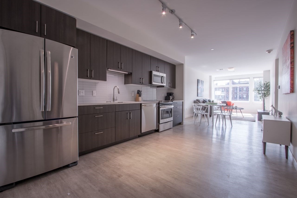 1 bed, 1 bath apartment for rent at 900 Beacon St Unit 204, Fenway — photo 5 of 16