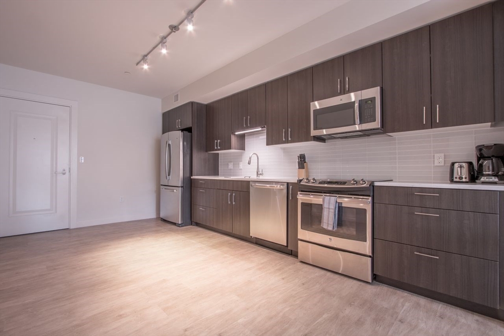 1 bed, 1 bath apartment for rent at 900 Beacon St Unit 204, Fenway — photo 7 of 16