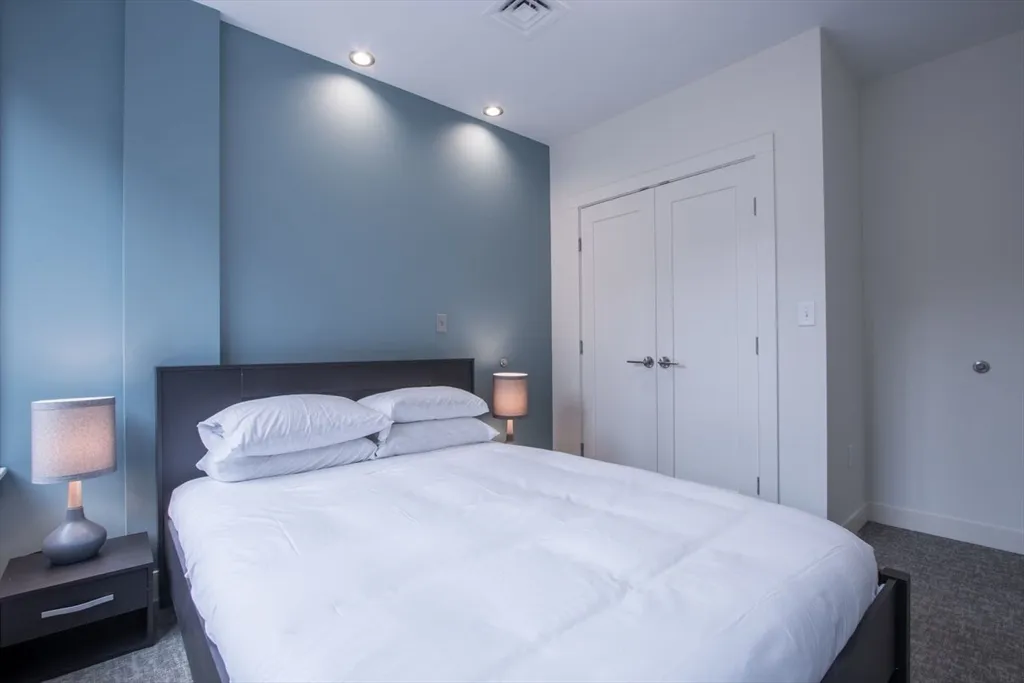 1 bed, 1 bath apartment for rent at 900 Beacon St Unit 205, Fenway — photo 8 of 11
