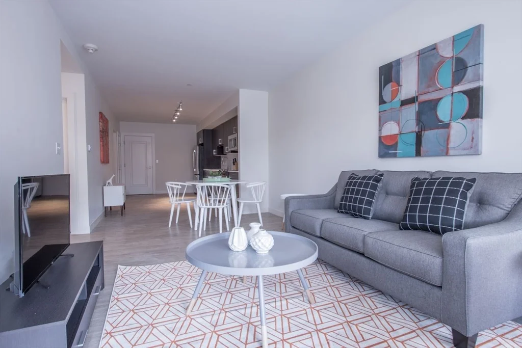 1 bed, 1 bath apartment for rent at 900 Beacon St Unit 303, Fenway — photo 2 of 16