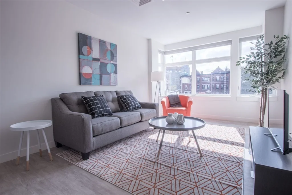 1 bed, 1 bath apartment for rent at 900 Beacon St Unit 303, Fenway — photo 1 of 16