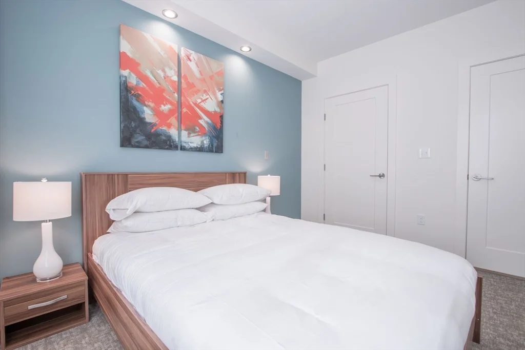 1 bed, 1 bath apartment for rent at 900 Beacon St Unit 303, Fenway — photo 10 of 16