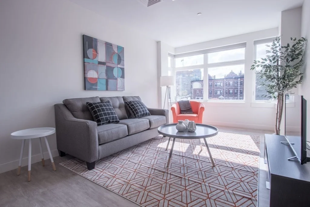 1 bed, 1 bath apartment for rent at 900 Beacon St Unit 306, Fenway — photo 2 of 16