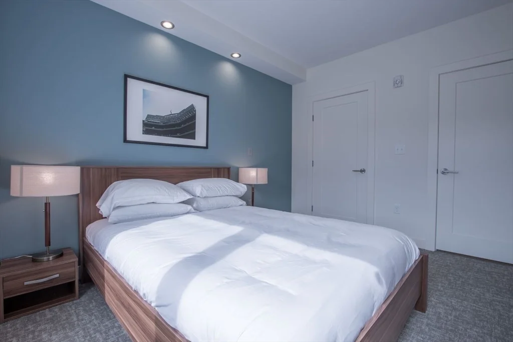 1 bed, 1 bath apartment for rent at 900 Beacon St Unit 403, Fenway — photo 9 of 12