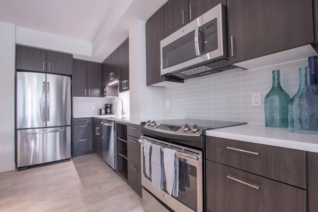 1 bed, 1 bath apartment for rent at 900 Beacon St Unit 408, Fenway — photo 5 of 12