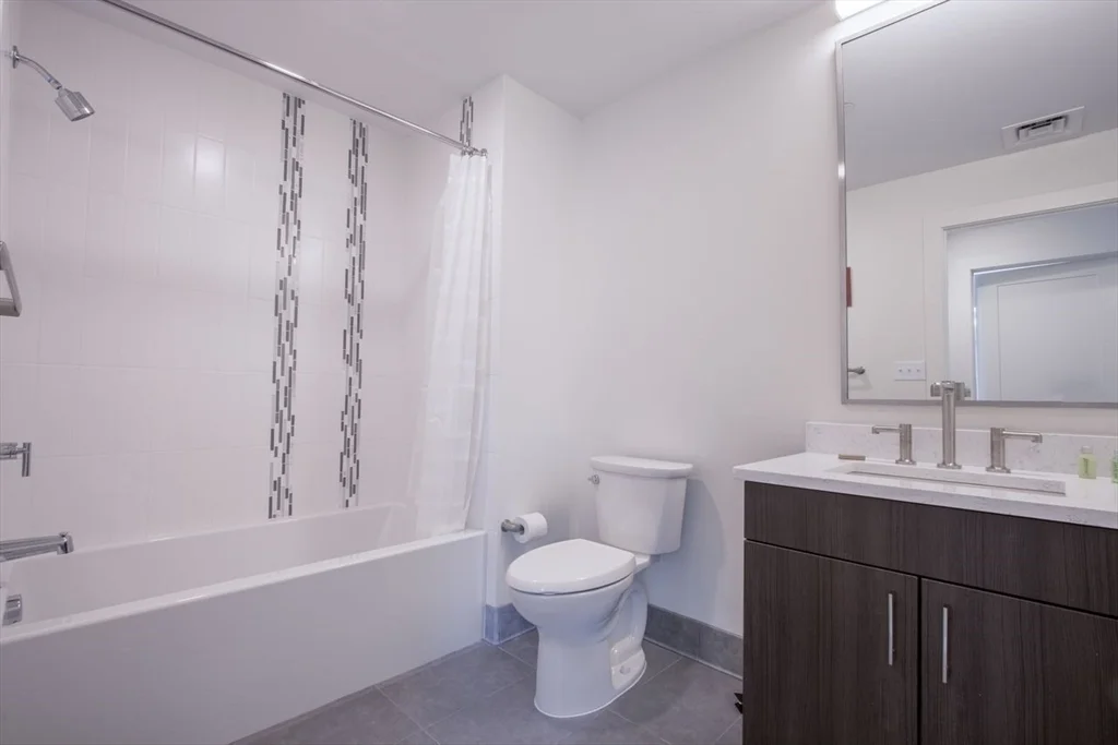1 bed, 1 bath apartment for rent at 900 Beacon St Unit 408, Fenway — photo 10 of 12