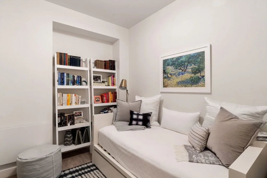 1 bed, 1 bath apartment for rent at 900 Beacon St Unit 501, Fenway — photo 10 of 12
