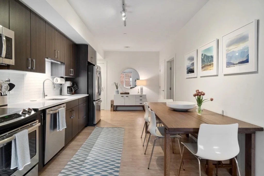 1 bed, 1 bath apartment for rent at 900 Beacon St Unit 501, Fenway — photo 5 of 12