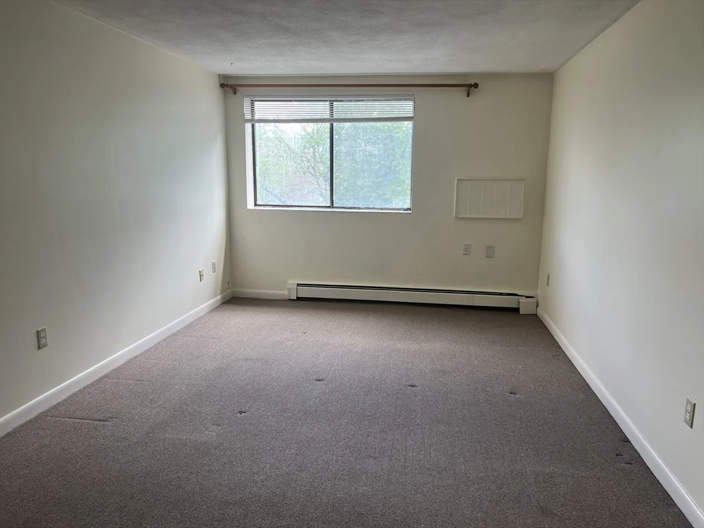 1 bed, 1 bath apartment for rent at 900 Governors Park Unit 22, Winthrop — photo 6 of 12