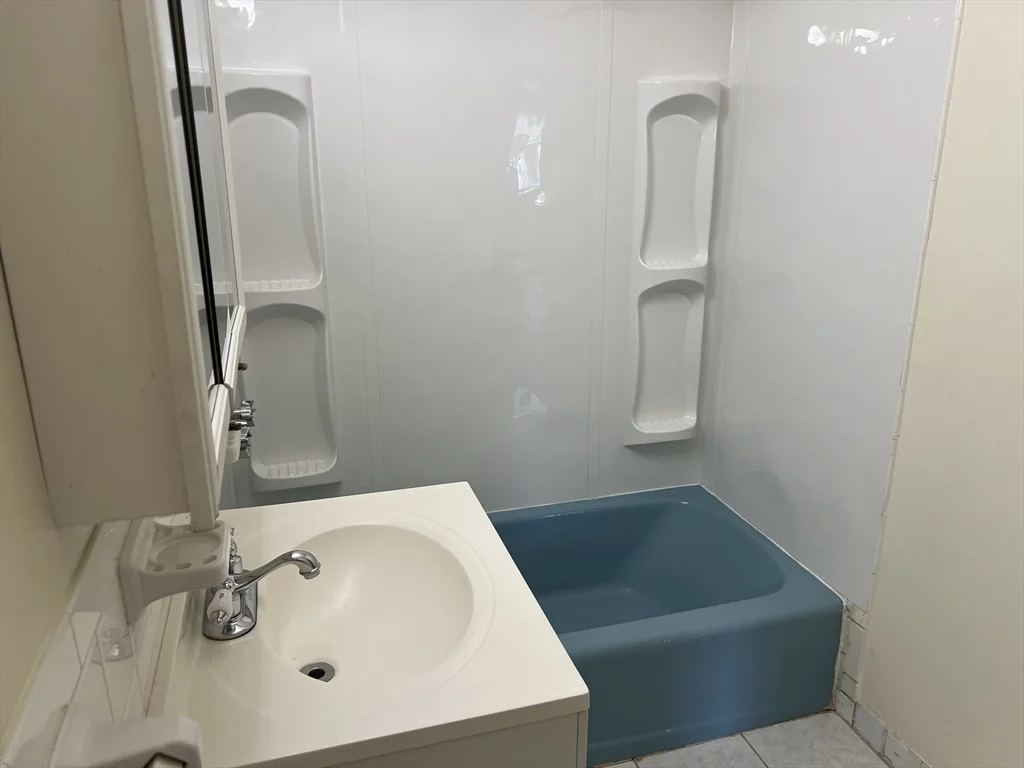 1 bed, 1 bath apartment for rent at 900 Governors Park Unit 22, Winthrop — photo 9 of 12