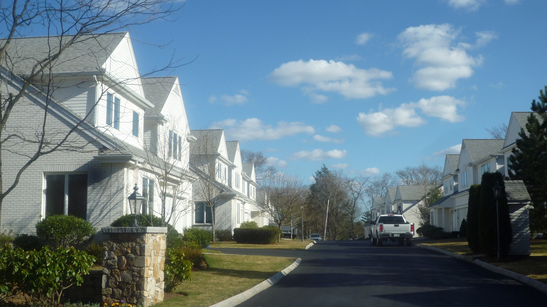 3 bed, 2.5 bath apartment for rent at 900 West Roxbury Pkwy, Chestnut Hill