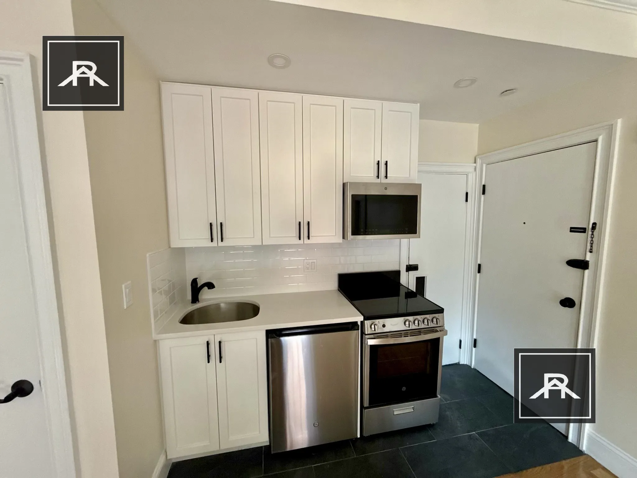 Studio bed, 1 bath apartment for rent at 901 Beacon St Unit 6, Fenway