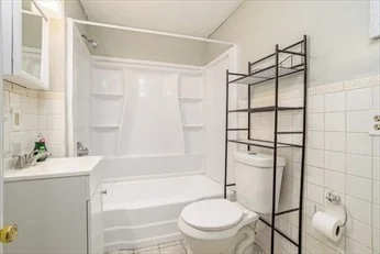 2 bed, 1 bath apartment for rent at 901 Main St Unit 1, Leominster — photo 8 of 14