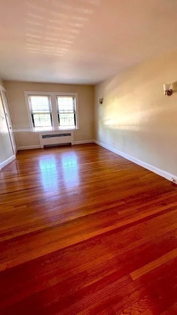 2 bed, 1 bath apartment for rent at 902 Furnace Brooke Pkw Unit 1L, Quincy — photo 2 of 7