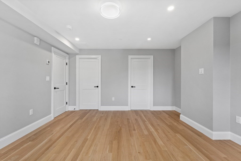 2 bed, 2 bath apartment for rent at 903 Beacon St Unit 3, Back Bay — photo 22 of 40