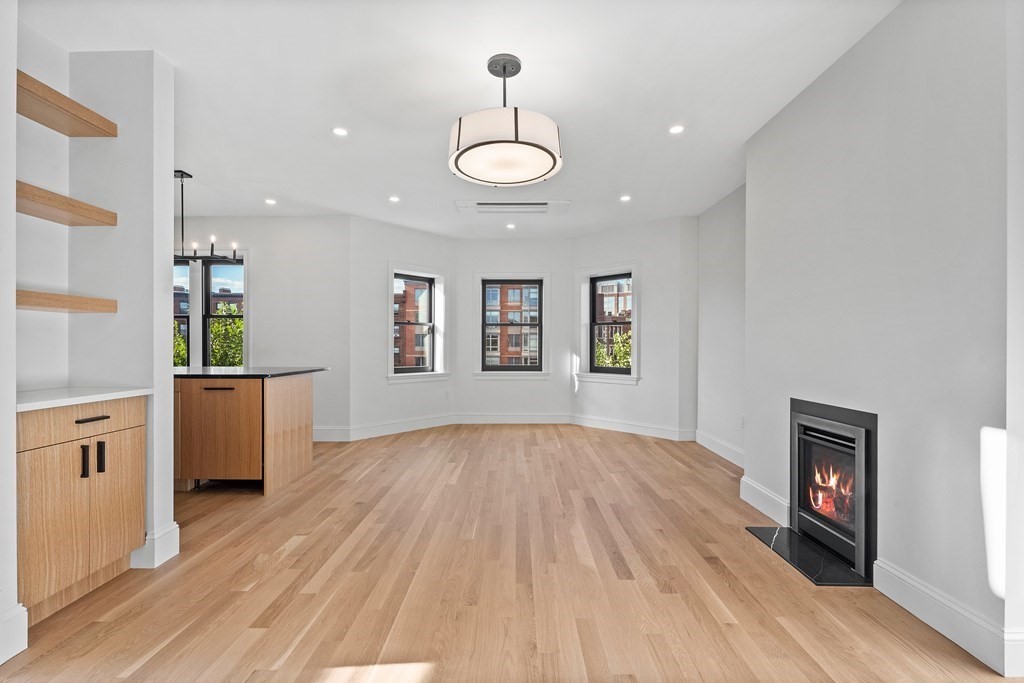 2 bed, 2 bath apartment for rent at 903 Beacon St Unit 3, Back Bay — photo 2 of 40