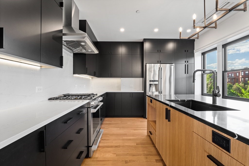 2 bed, 2 bath apartment for rent at 903 Beacon St Unit 3, Back Bay — photo 12 of 40