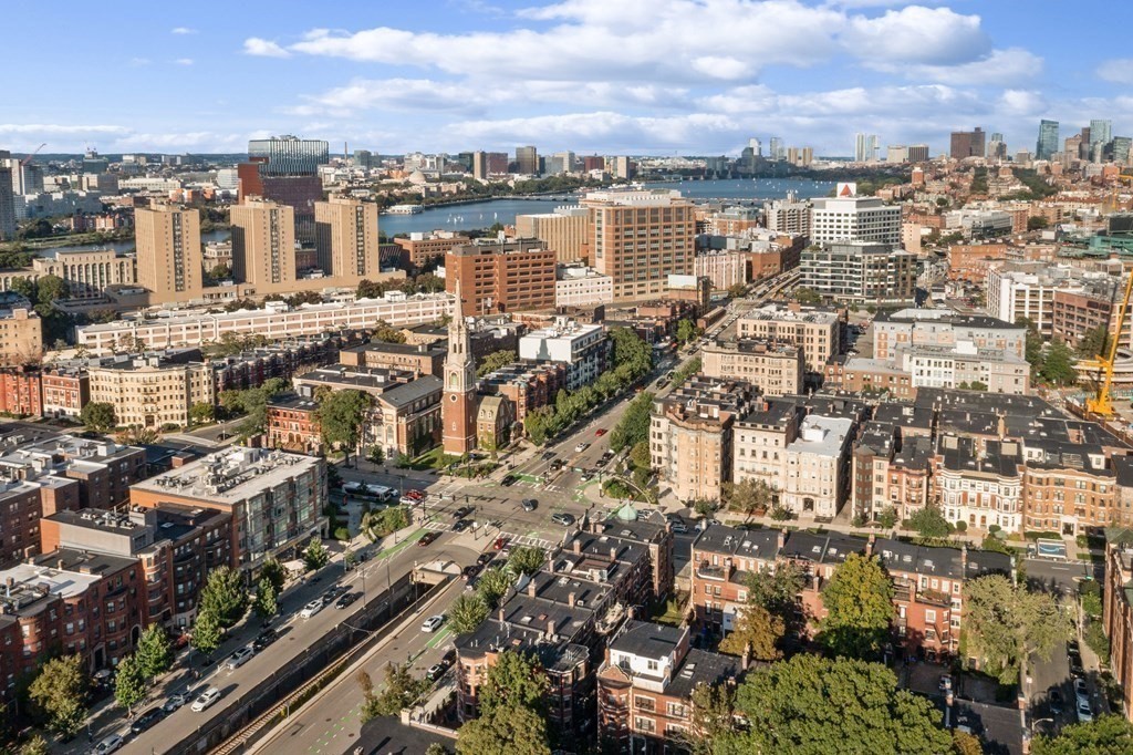2 bed, 2 bath apartment for rent at 903 Beacon St Unit 3, Back Bay — photo 34 of 40