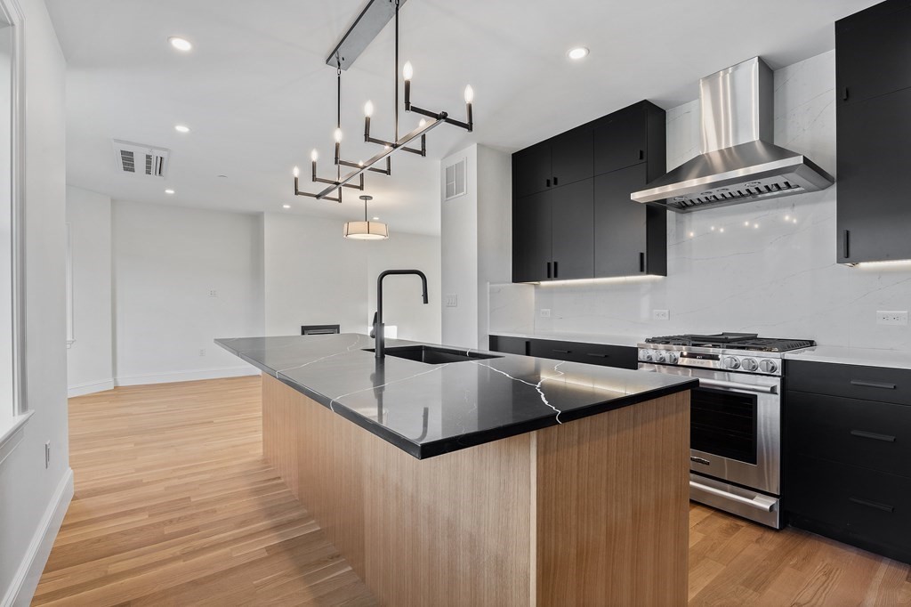 2 bed, 2 bath apartment for rent at 903 Beacon St Unit 3, Back Bay — photo 10 of 40
