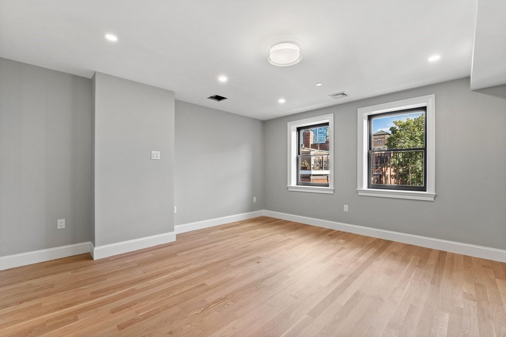 2 bed, 2 bath apartment for rent at 903 Beacon St Unit 3, Back Bay — photo 14 of 40