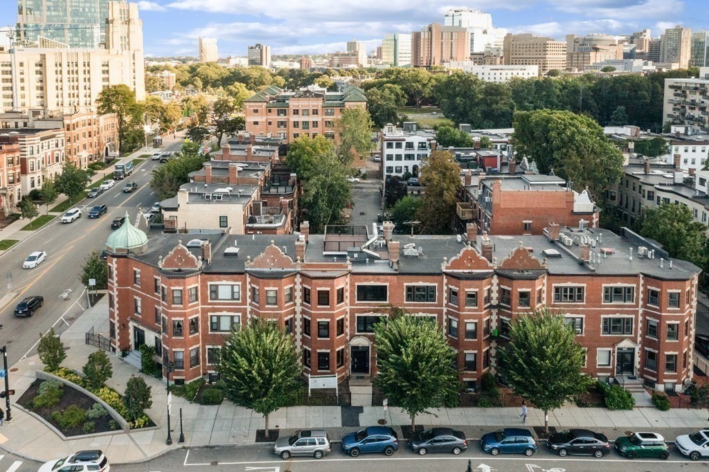 2 bed, 2 bath apartment for rent at 903 Beacon St Unit 3, Back Bay — photo 37 of 40
