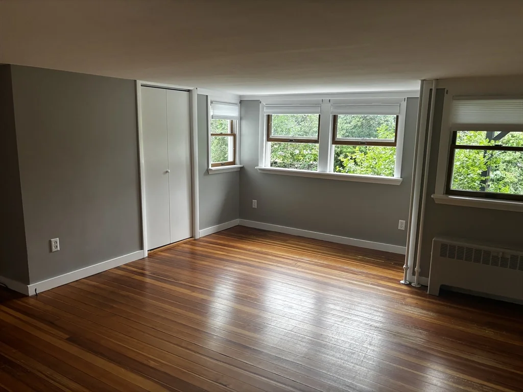 3 bed, 1 bath apartment for rent at 903 Prospect Unit 1, Somerset — photo 5 of 14