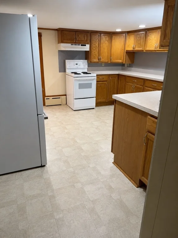 3 bed, 1 bath apartment for rent at 903 Prospect Unit 1, Somerset
