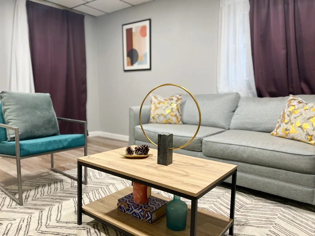 2 bed, 1 bath apartment for rent at 904 Main Unit A, Woburn