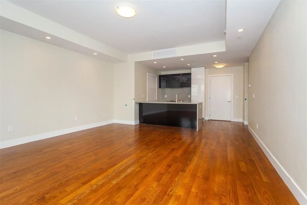 1 bed, 1 bath apartment for rent at 906 East 2nd St Unit 109, South Boston — photo 6 of 14
