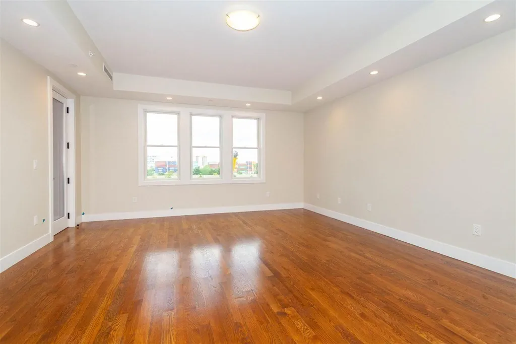 1 bed, 1 bath apartment for rent at 906 East 2nd St Unit 109, South Boston — photo 7 of 14