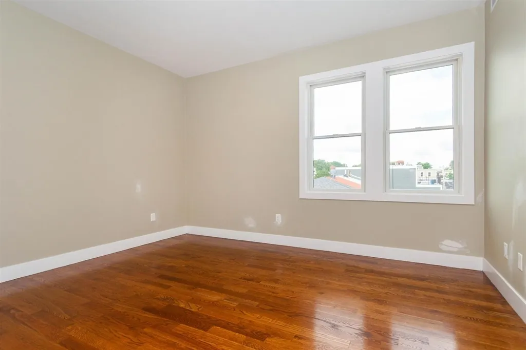 3 bed, 3 bath apartment for rent at 906 East 2nd St Unit 301, South Boston — photo 8 of 8