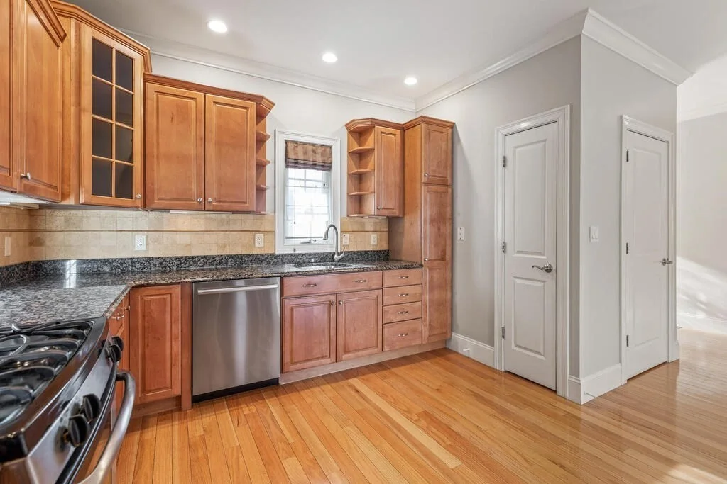 3 bed, 2 bath apartment for rent at 907-1 Main St Unit Unit 1, Winchester — photo 12 of 29