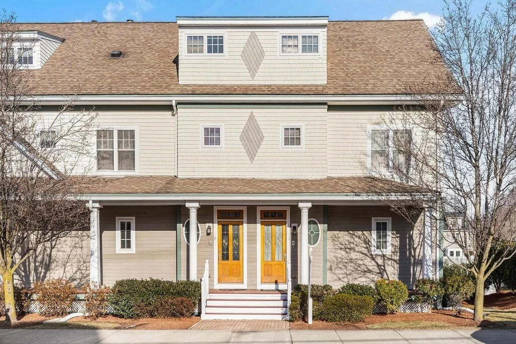3 bed, 2 bath apartment for rent at 907-1 Main St Unit Unit 1, Winchester — photo 3 of 29
