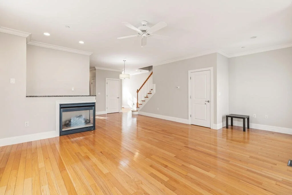 3 bed, 2 bath apartment for rent at 907-1 Main St Unit Unit 1, Winchester — photo 5 of 29