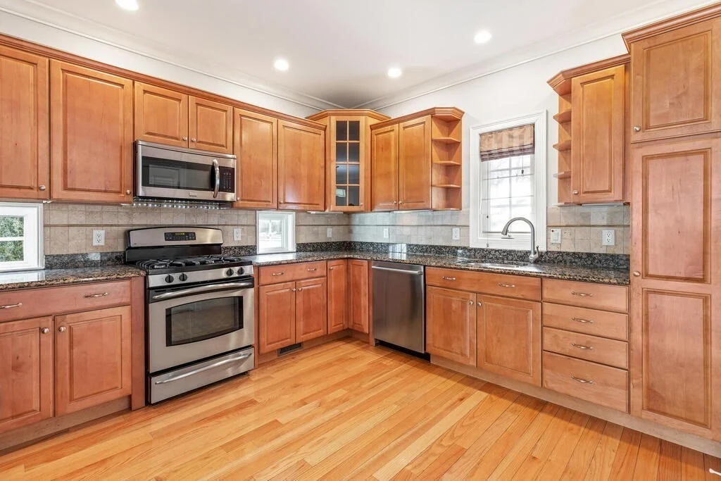 3 bed, 2 bath apartment for rent at 907-1 Main St Unit Unit 1, Winchester — photo 11 of 29