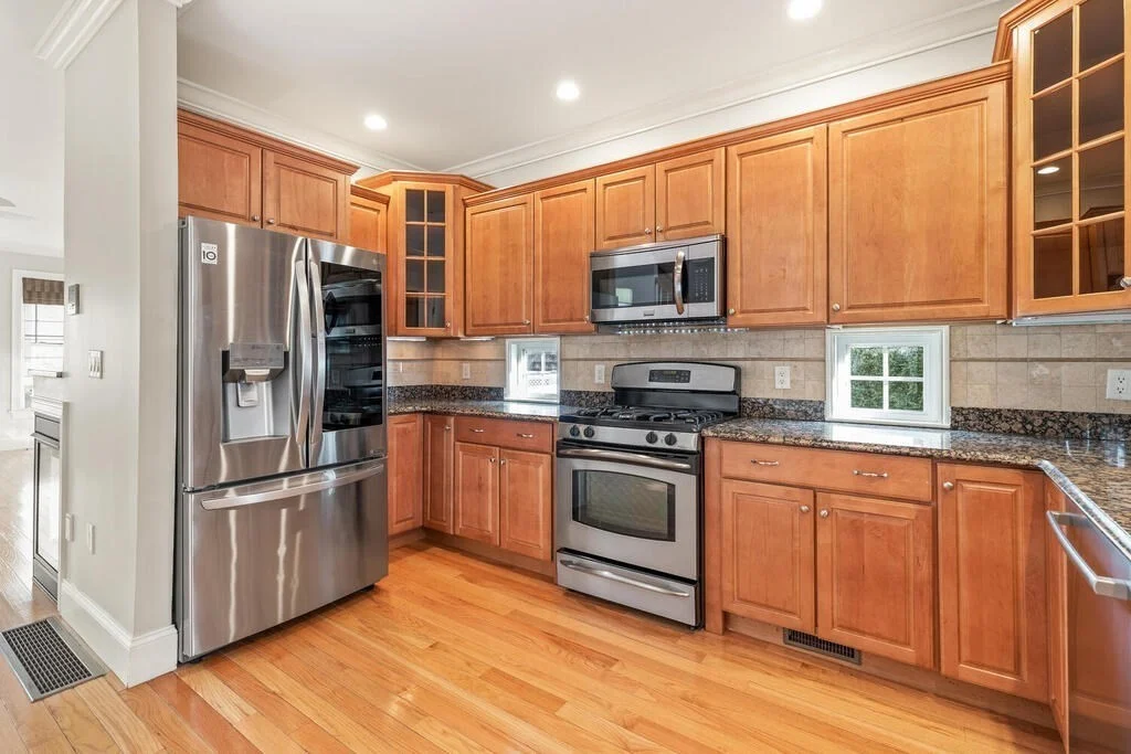 3 bed, 2 bath apartment for rent at 907-1 Main St Unit Unit 1, Winchester — photo 10 of 29