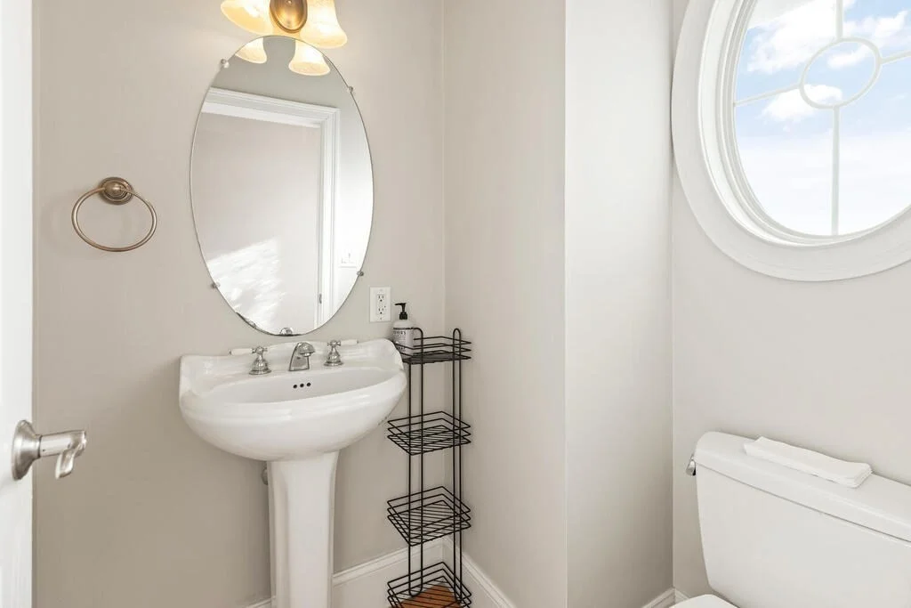3 bed, 2 bath apartment for rent at 907-1 Main St Unit Unit 1, Winchester — photo 14 of 29