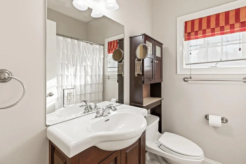 3 bed, 2 bath apartment for rent at 907-1 Main St Unit Unit 1, Winchester — photo 23 of 29