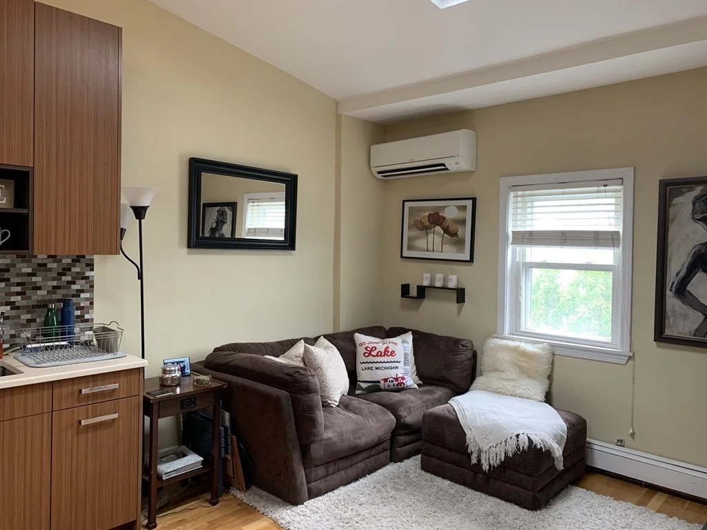 2 bed, 1 bath apartment for rent at 907 4th St Unit 3, South Boston — photo 3 of 18